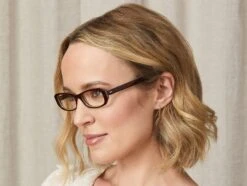 SAJA READY READER -Fashion Optical Shop SAJA color burgundy model pos 2