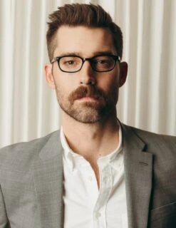 BRANDON 27 BRANDON -Fashion Optical Shop brandon model pos 1