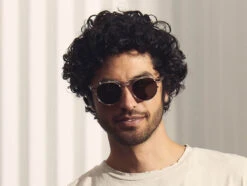 CLIPZEN 18 CLIPZEN -Fashion Optical Shop clipzen model pos 1 807be5e6 29bc 4655 9487 bb69294a54b7