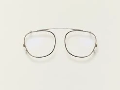 ARTHUR CLIP W/ BLUE LIGHT FILTER