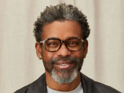 GATKES -Fashion Optical Shop gatkes model pos 5