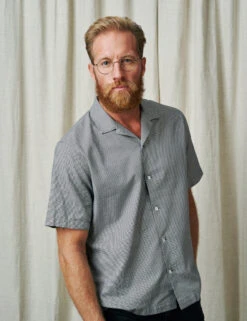 HAMISH -Fashion Optical Shop hamish model pos 1