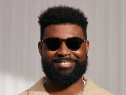 KASH SUN -Fashion Optical Shop kash sun model pos 2