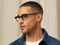 MOBBLE -Fashion Optical Shop mobble black model pos 2