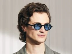 ZOLMAN BLACK WITH CUSTOM MADE TINTS™ -Fashion Optical Shop model pos 8