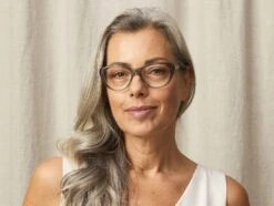 SHEITLE -Fashion Optical Shop sheitle model pos 1