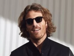 VELVYL SUN -Fashion Optical Shop velvyl sun model pos 1