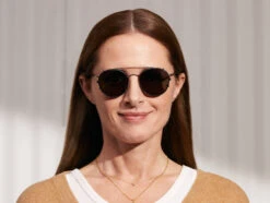 ZEV CLIP 17 ZEV CLIP -Fashion Optical Shop zev clip model pos 2 8465c657 e542 4b20 91a5 589129afcde3