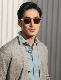 ZULU SUN -Fashion Optical Shop zulu sun model pos 1